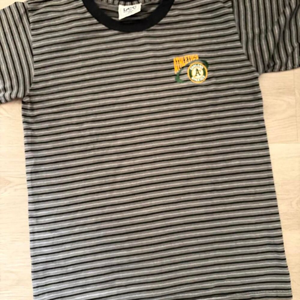 Vintage 90's Oakland A's Striped T-shirt Men's M